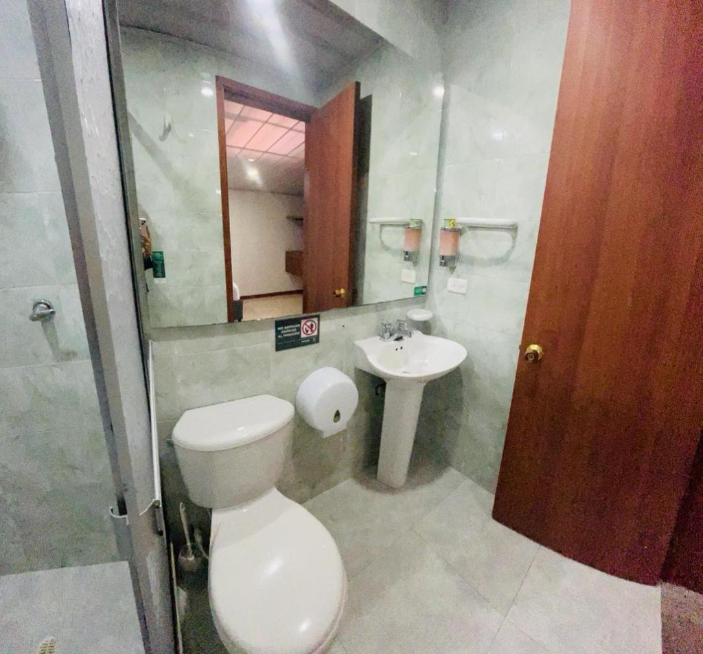 Casa Magi Hotel Богота Екстериор снимка